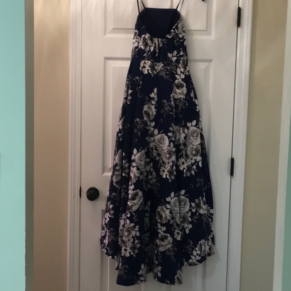 Blue Floral Formal Gown. Size 0. Used. Prom. Wedding. - Picture 7 of 7